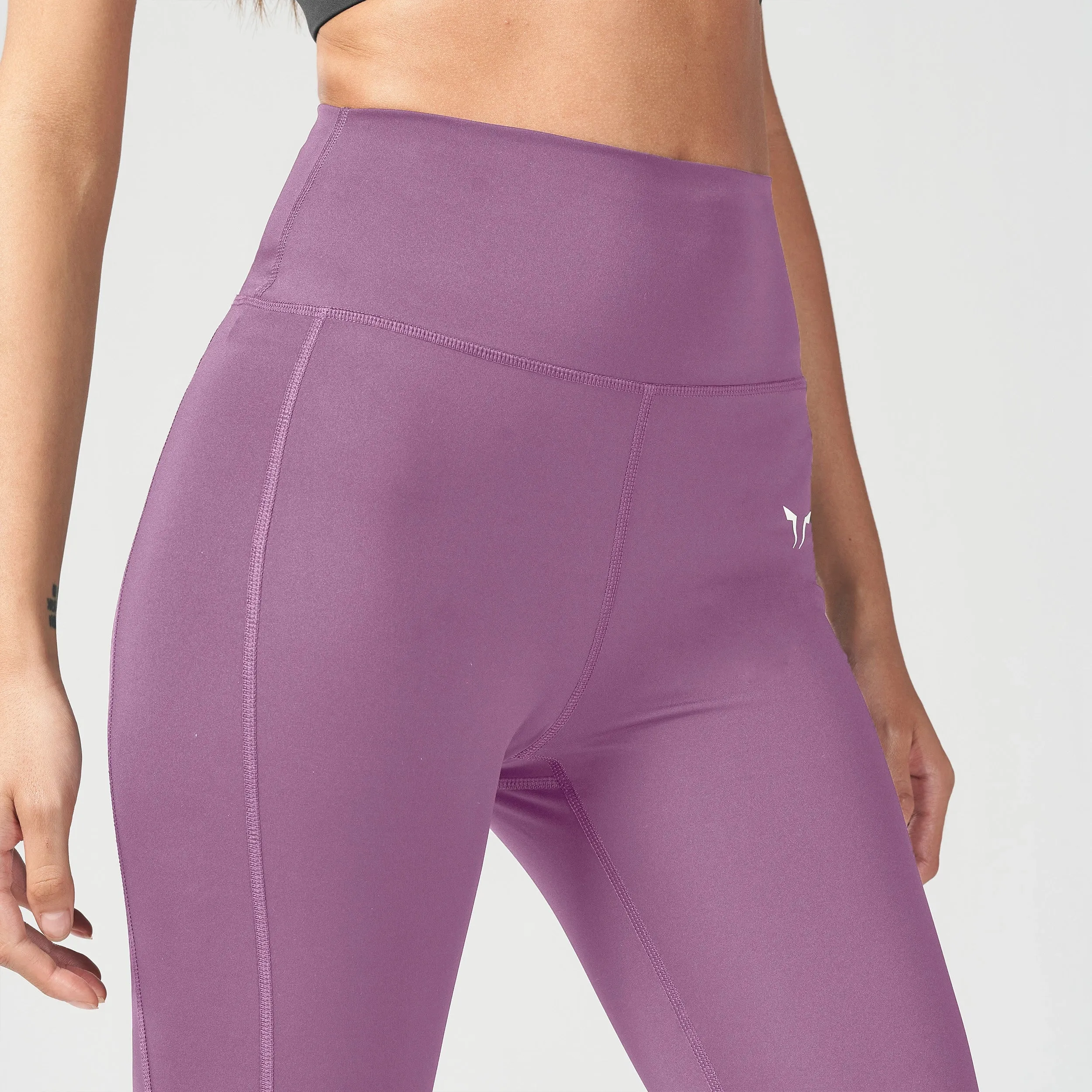 Essential Cropped Leggings 24" - Berry Conserve