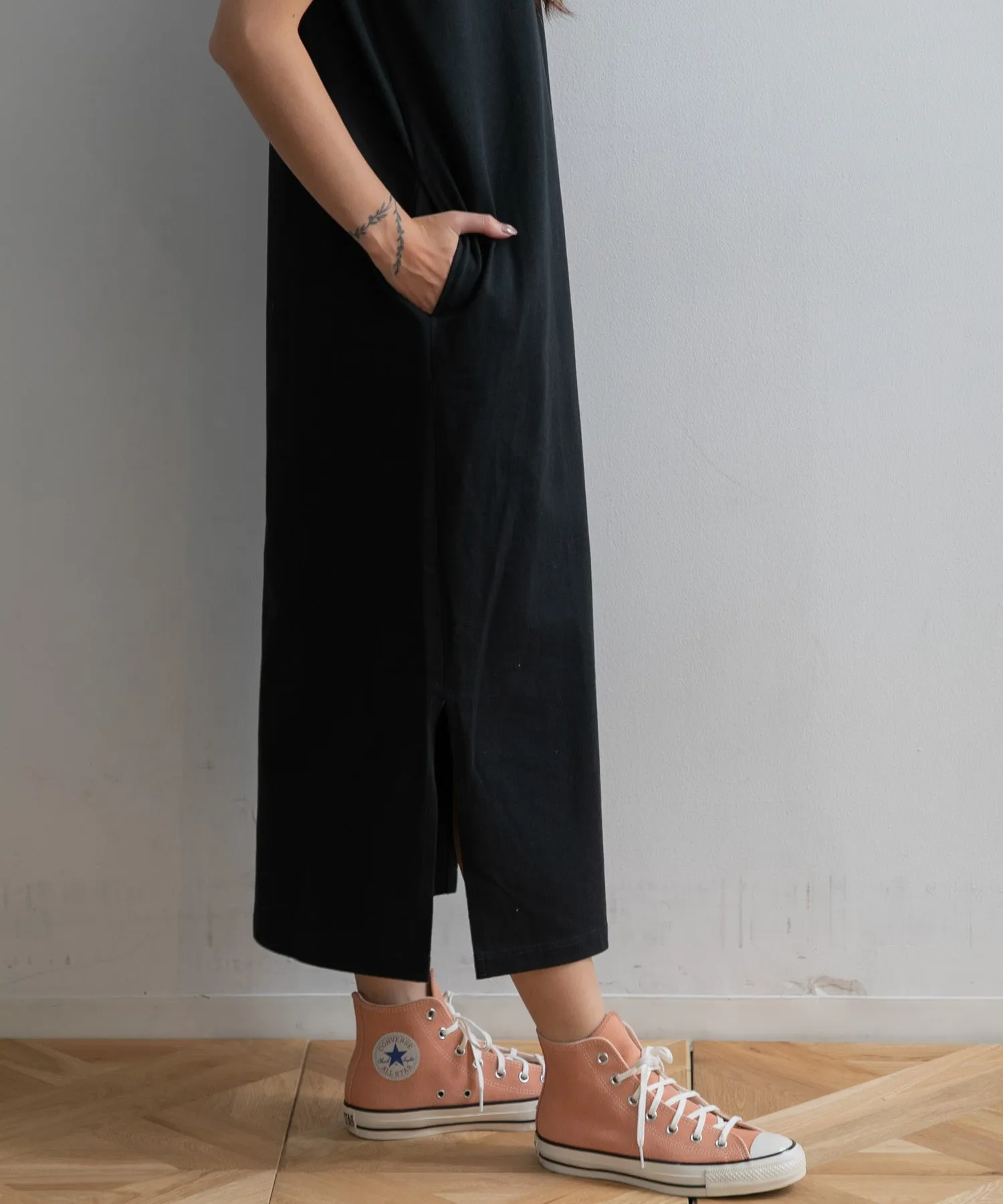 【WOMEN】ORCIVAL SLEEVELESS DRESS